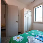Relaxing Townhouse With Pool Access In *