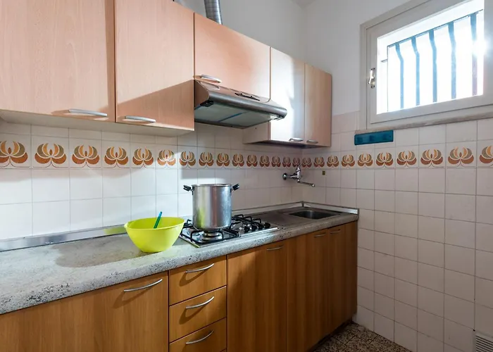 Relaxing Townhouse With Pool Access In